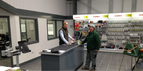 CLAAS Western parts team working at the parts counter